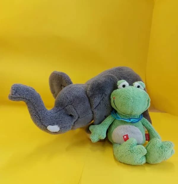 Maskottchen des Zugs Elefanten & Frösche